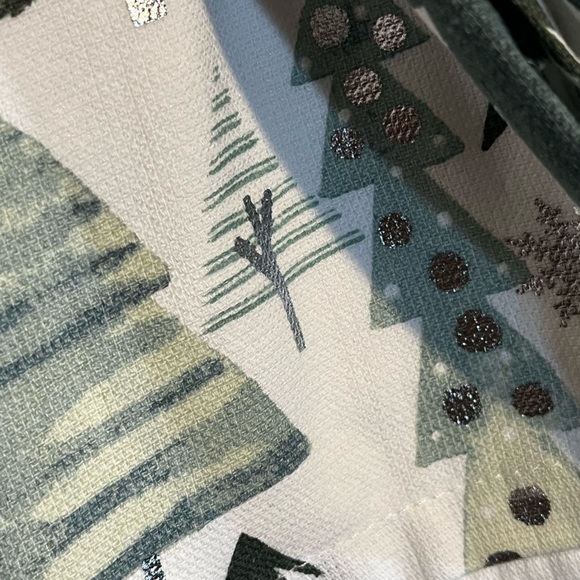 NEW Set of Two Cupcakes And Cashmere Cotton/Rayon Trees Dish Towels 18” x 28” - Picture 6 of 6